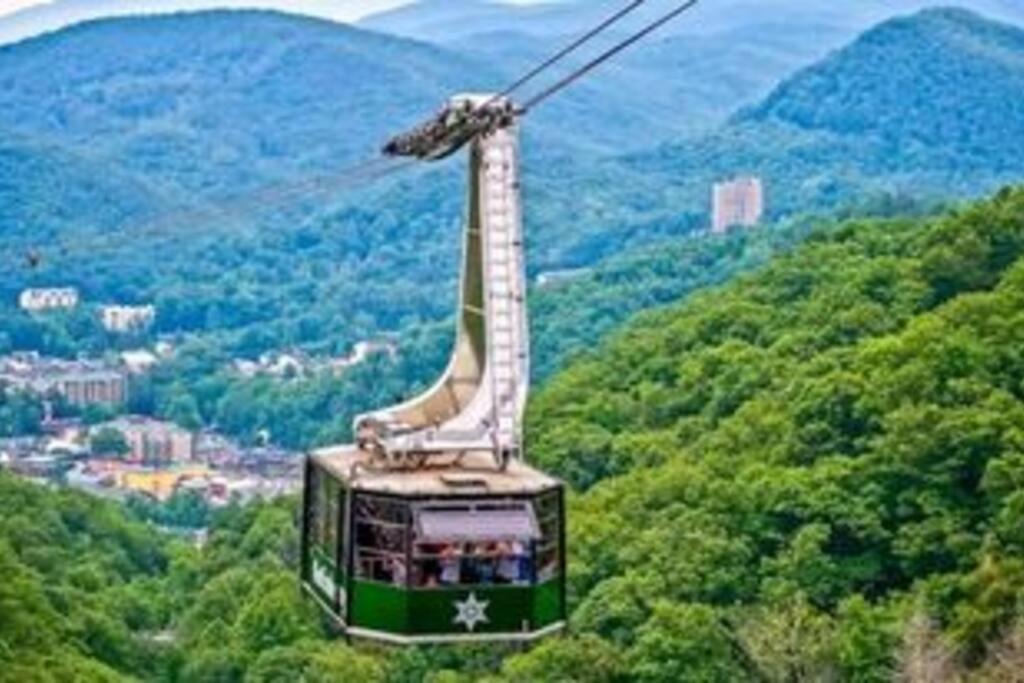 Views & Fireplace - Minutes To Gburg And Ober - Condo Gatlinburg Εξωτερικό φωτογραφία