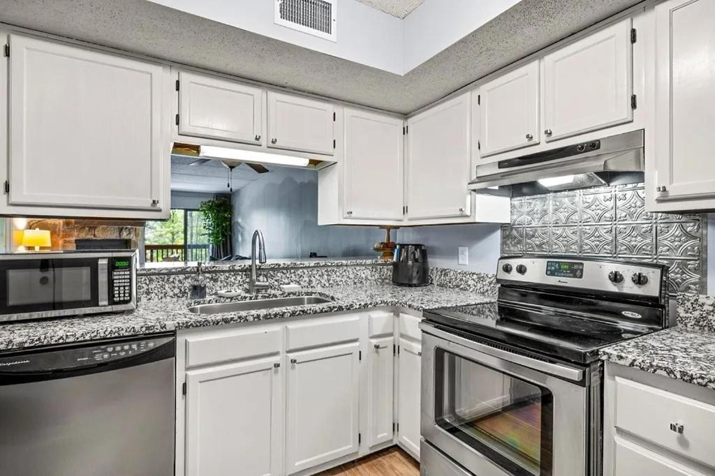 Views & Fireplace - Minutes To Gburg And Ober - Condo Gatlinburg Εξωτερικό φωτογραφία