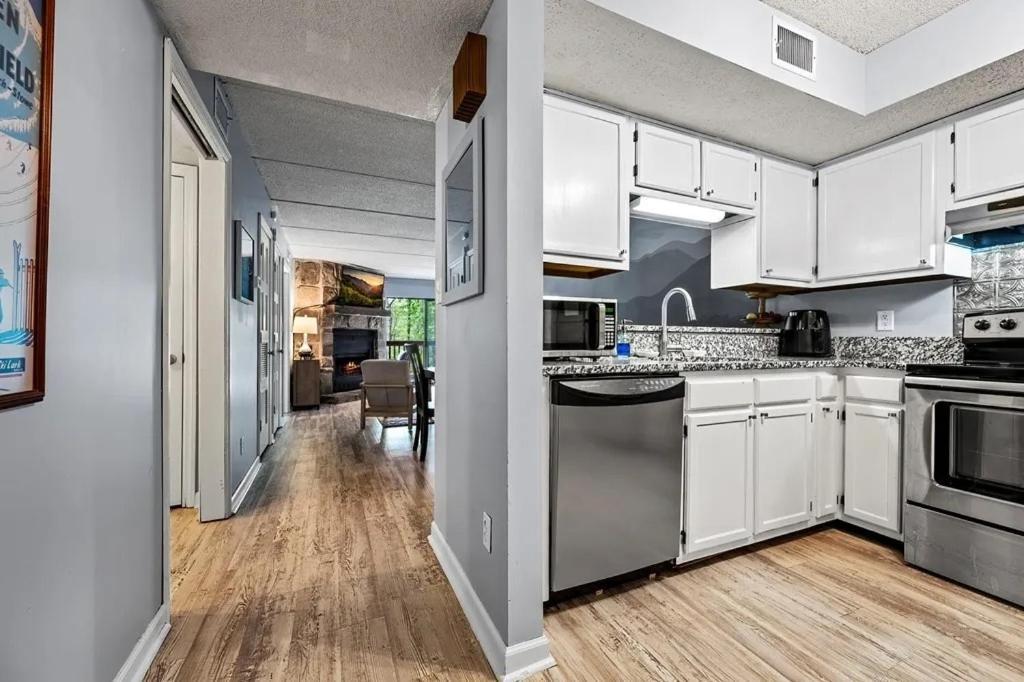 Views & Fireplace - Minutes To Gburg And Ober - Condo Gatlinburg Εξωτερικό φωτογραφία